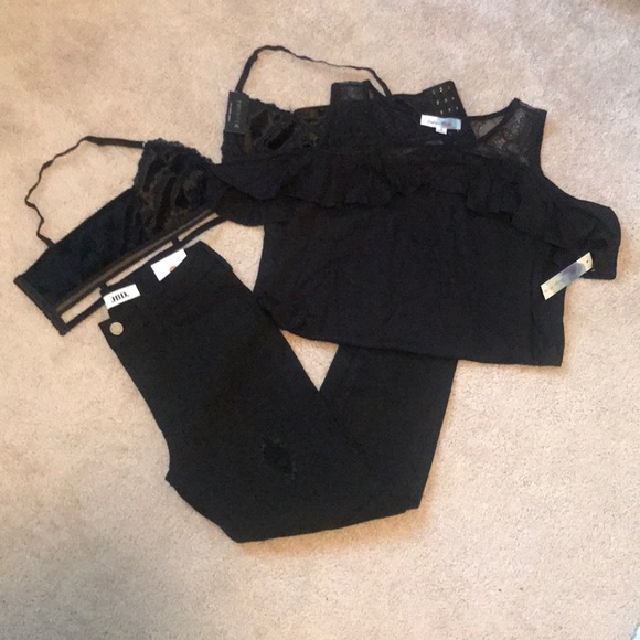 Ladies Beautiful Black Lace Top - 1 left - Picture 5 of 8